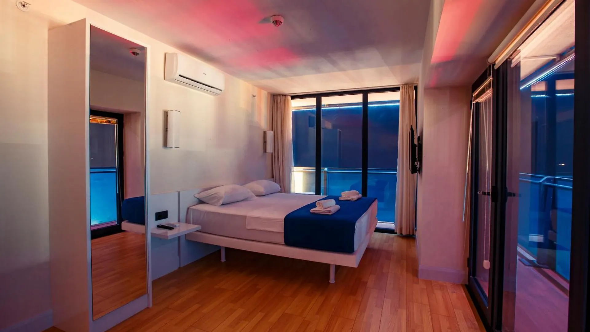 Panorama Orbi Beach Resort Center Suite Batum Gürcistan